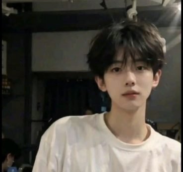 گوانگ‌لی (光利), 40 years old, Langzhong, China