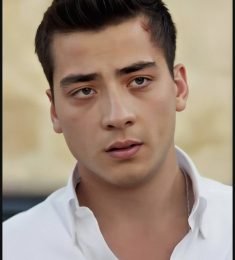 چن‌گوانگ (陈光), 33 years old, Man, Lichuan, China