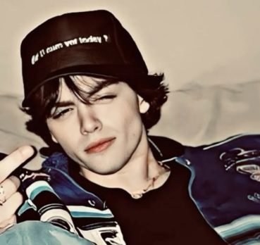 Victor Peterson, 23 years old, Waverly, USA