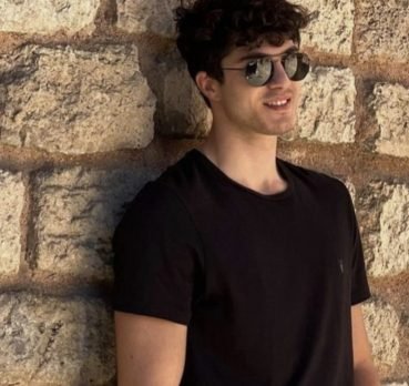 Ernest Knight, 35 years old, West Scarborough, USA