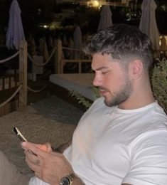 Dustin Thornton, 46 years old, Man, Middletown, USA