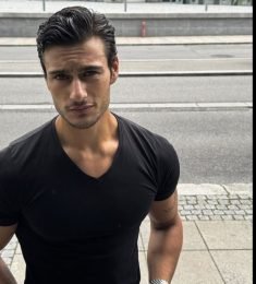 Tobias Page, 29 years old, Man, Bristol, USA