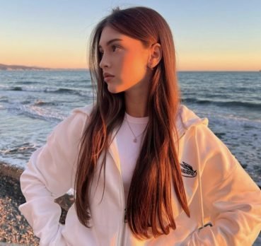 Tessa Holden, 21 years old, Greenwood, USA