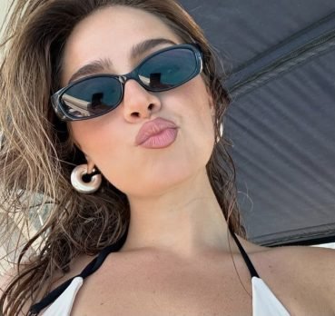 Aimee Carter, 23 years old, Wailuku, USA