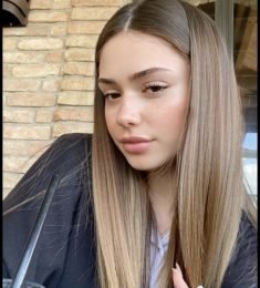 Molly Sullivan, 21 years old, Woman, Bainbridge Island, USA