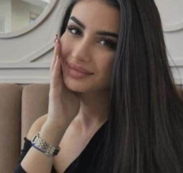 Sadie Hartman, 20 years old, Eagle River, USA