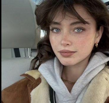 Clarity Roberts, 22 years old, Anderson, USA