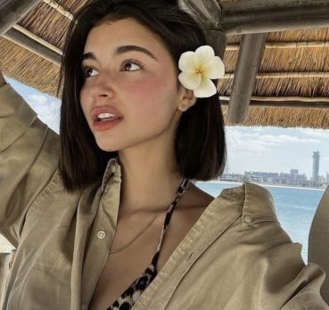 Savannah Roberts, 40 years old, Rutland, USA