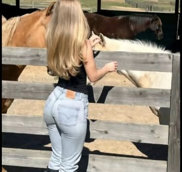 Debbie Stuart, 34 years old, Fort Hunt, USA