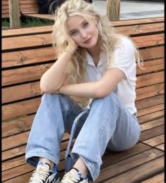 Colette Craig, 21 years old, Woman, Hastings, USA