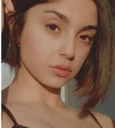 Roshanak Davoodzadeh, 18 years old, Woman, Qom, Iran