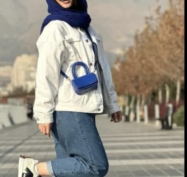 Yeganeh Tavakkoli, 25 years old, Dowlatabad, Iran