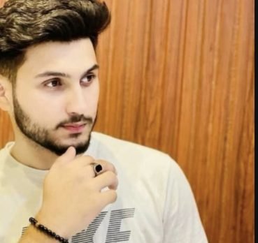 Daryush Zarandi, 27 years old, Shahin Dezh, Iran