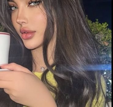 Saman Shakir, 22 years old, Mandali, Iraq