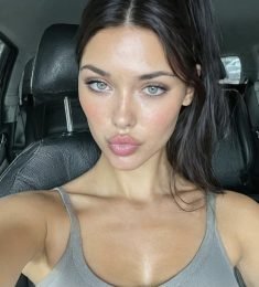 Areej Al-Rubai, 49 years old, Woman, Al Hindiyah, Iraq