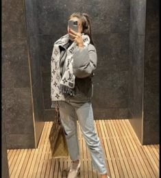 Zainab Al-Mahdi, 33 years old, Woman, Mosul, Iraq