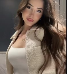 Wissal Al-Karbalaei, 20 years old, Woman, Al Hillah, Iraq