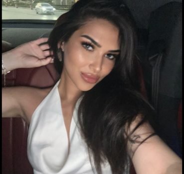 Wissal Al-Karbalaei, 24 years old, Al Hindiyah, Iraq