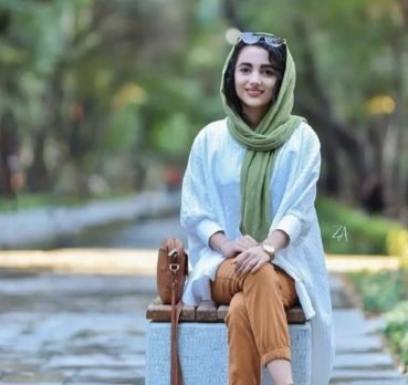 آزاده قاسمی, 25 years old, Ravar, Iran