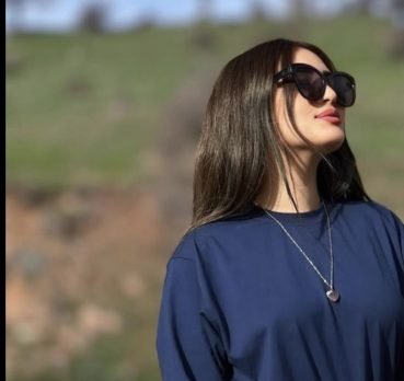 بهناز عزیزی, 30 ساله, اردکان, ایران