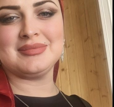 بهناز کریمی, 25 years old, Sari, Iran