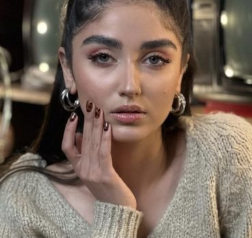 حدیث پناهی, 25 years old, Torbat-e Heydariyeh, Iran