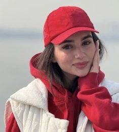 نیلوفر احمدی, 26 years old, Woman, Torbat-e Jam, Iran