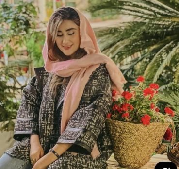 فرناز حسینی, 28 years old, Tabriz, Iran