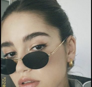 نسیم خادمی, 29 ساله, دلیجان, ایران